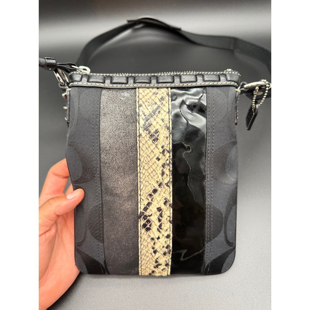 Vintage Coach Hamptons 10266 Swingpack Bag Womens Black Python Leather Crossbody - Picture 6 of 15